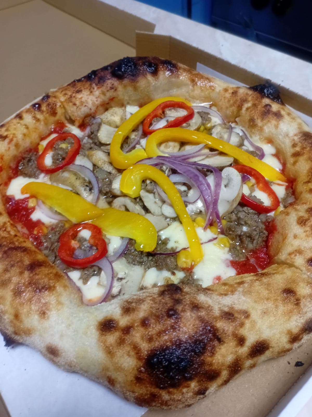 Pizza Bolognese